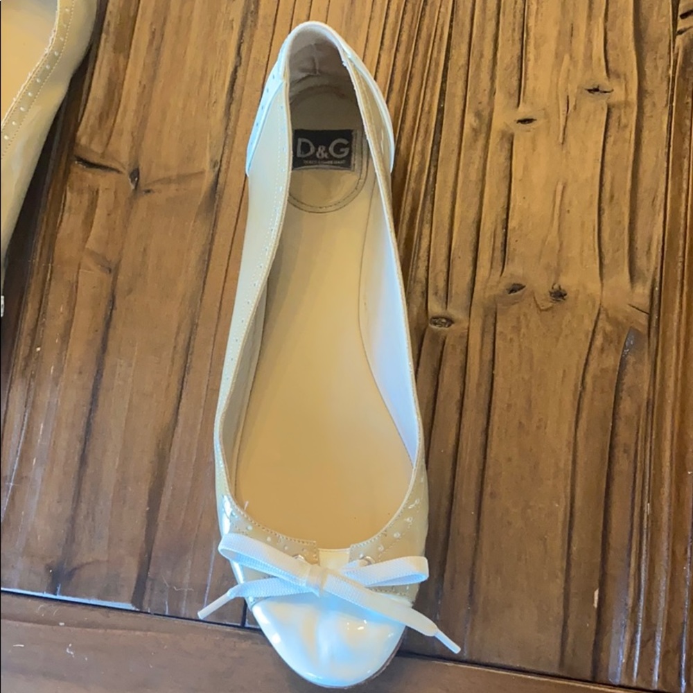 Dolce and Gabbana Flats